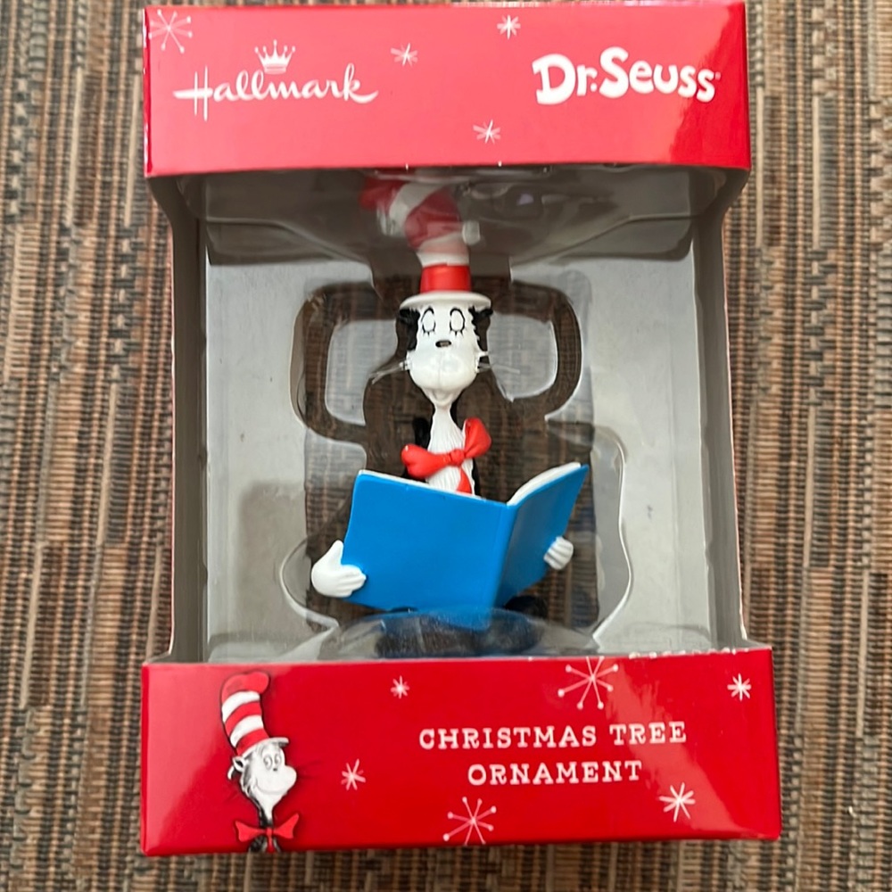 Dr Seuss Christmas Tree Ornament NIB